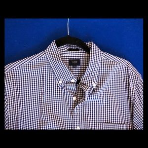 J. Crew Men’s white and blue checkerboard long